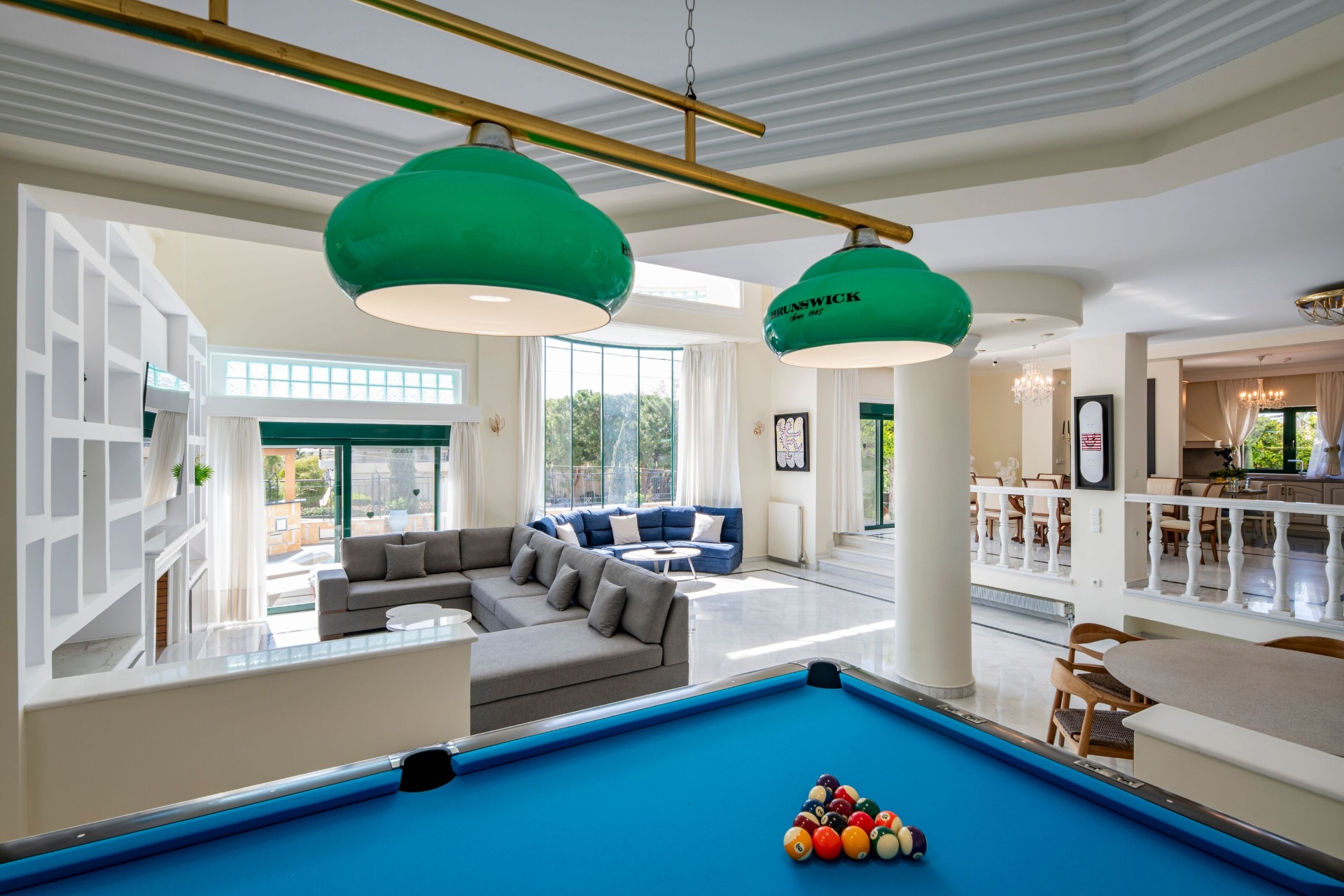 Lounge with billiard